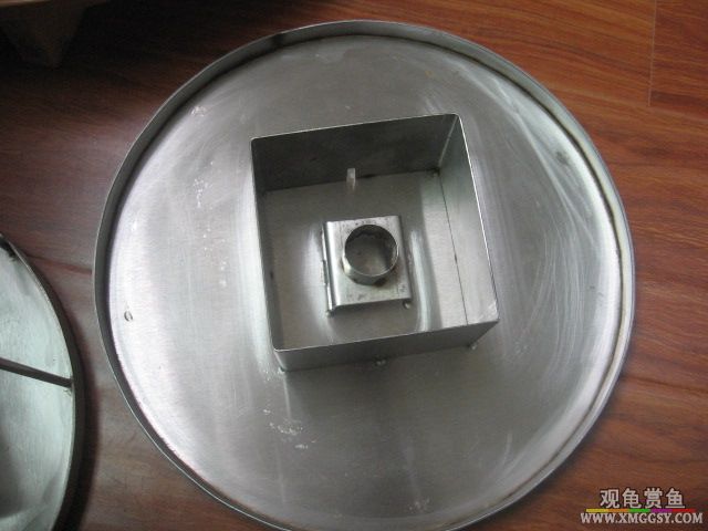 ˮ�裬�ڷſ�Ȫˮƿ