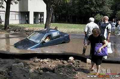 [��ͼ]Ů��һ�������ϵ۾ͷ�Ц��